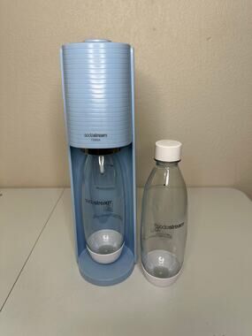 SodaStream Fizzi Manual Sparkling Water Maker Blue Soda Machine Summer Entertain